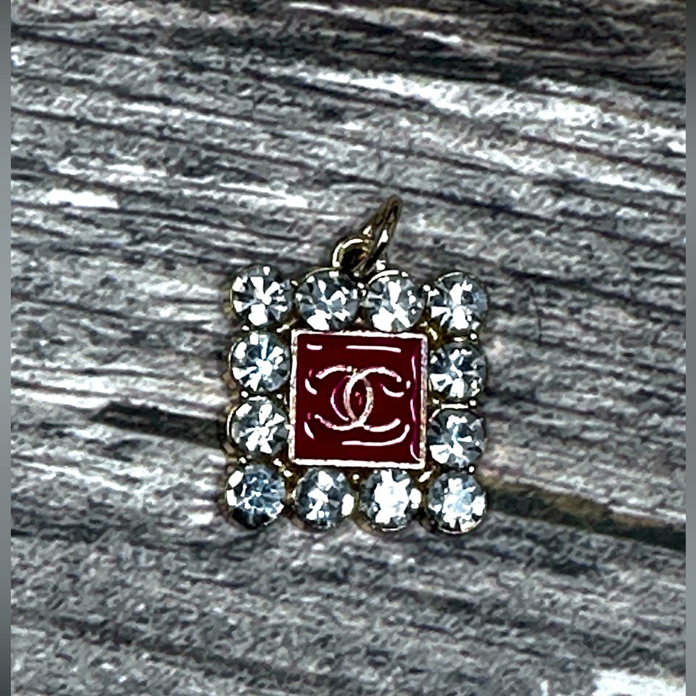 Chanel Stamped Zipper Pull/Button Authentic w/ Necklace EUC​
